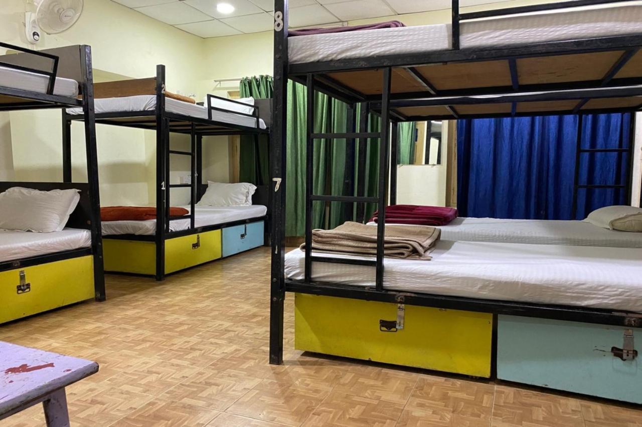 Vagabond Stay Hostel Варанаси Екстериор снимка