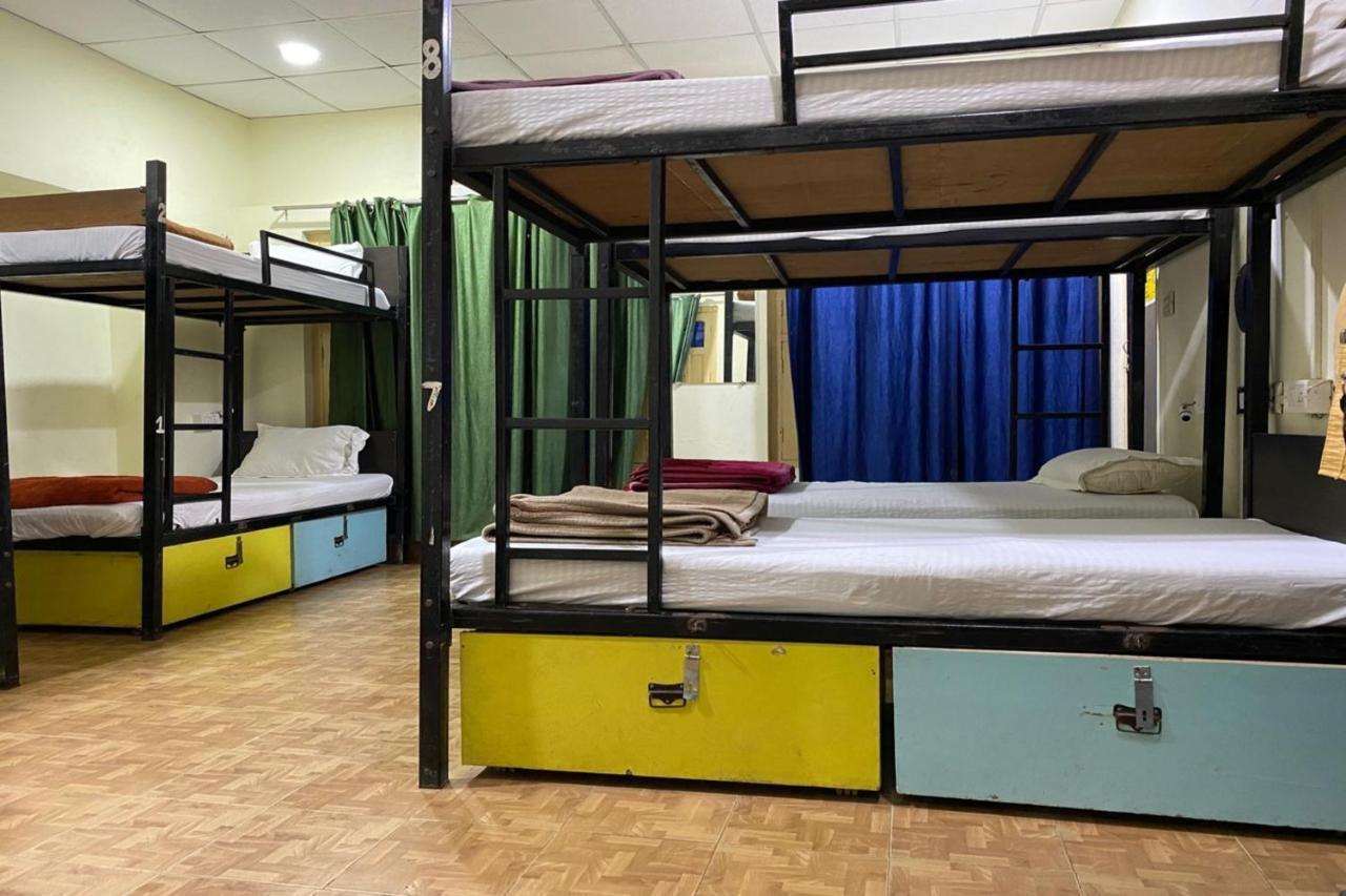 Vagabond Stay Hostel Варанаси Екстериор снимка
