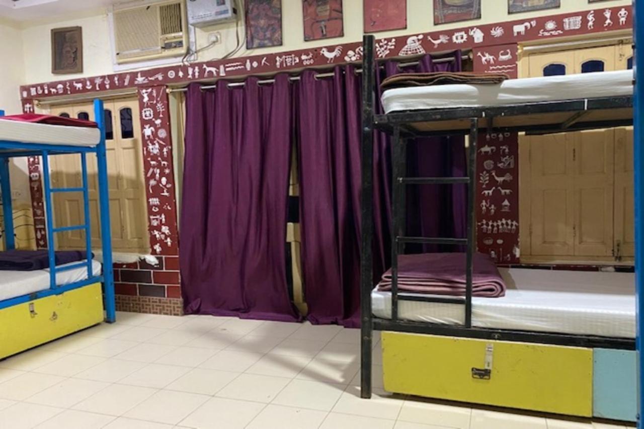 Vagabond Stay Hostel Варанаси Екстериор снимка