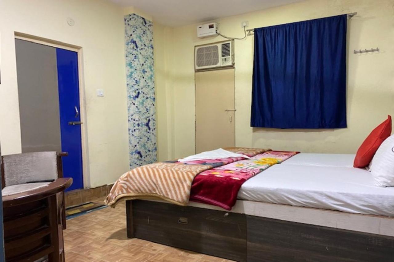 Vagabond Stay Hostel Варанаси Екстериор снимка